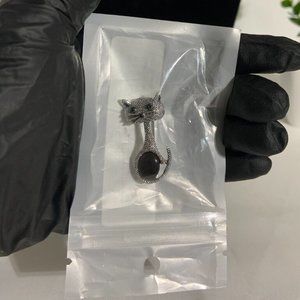 Stylish Cat Brooch Pin for Women/Men - Unique Accessory for Women